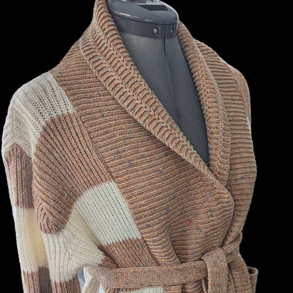 Vintage 70s Sears tan and‎ white striped rainbow cardigan sweater - Picture 7 of 10
